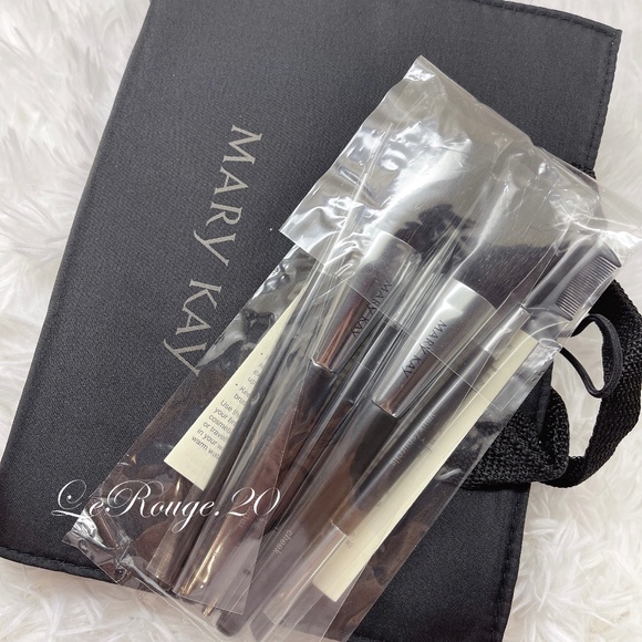 Mary Kay Makeup Organizer bag and Brush Set
